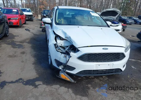 2017 Ford Focus Se z USA, uszkodzony, nr VIN 1FADP3F24HL266175